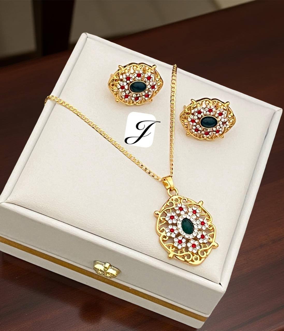 سنسلة نسائية أنيقة